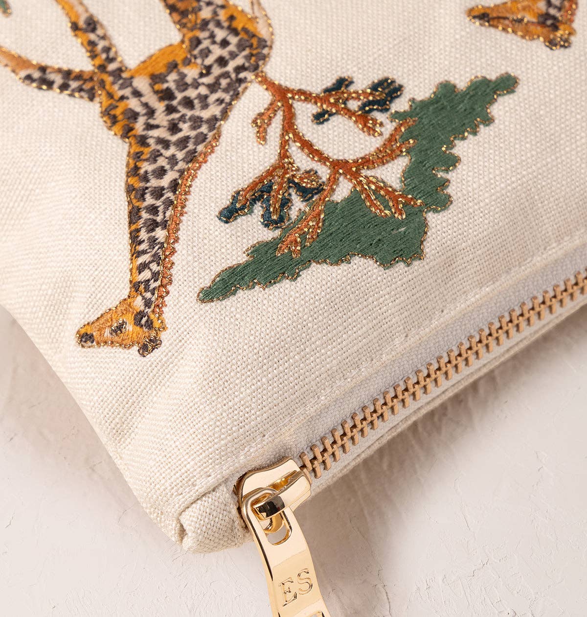 Elizabeth Scarlett Giraffe Herd Cream Everyday Pouch