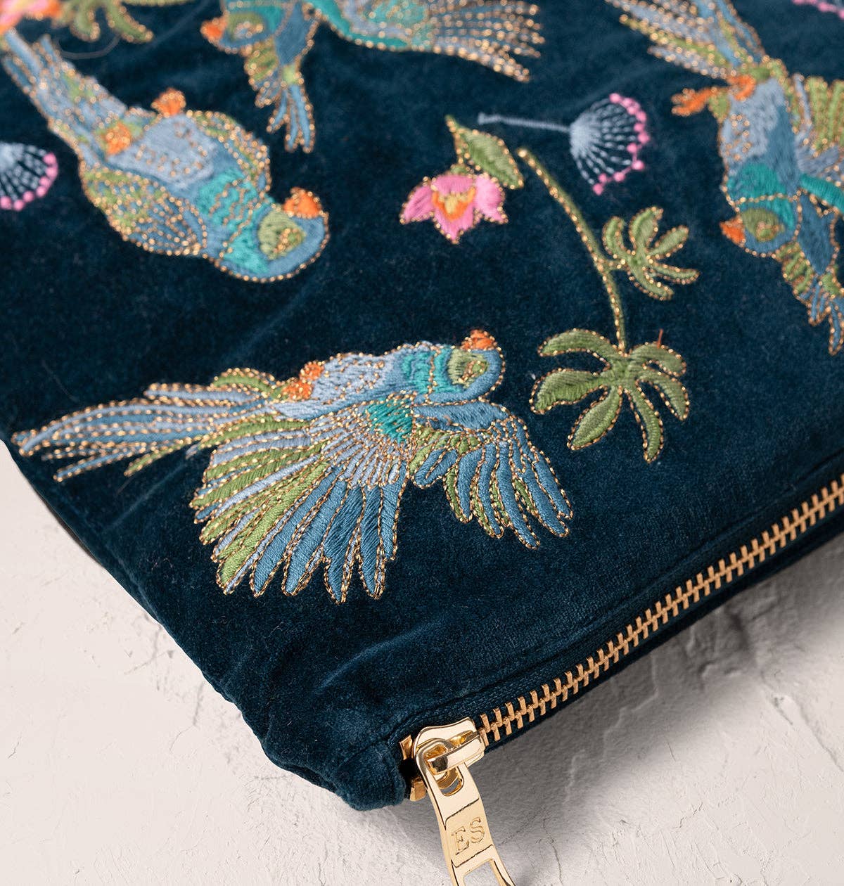 Elizabeth Scarlett Flying Parrots Everyday Pouch