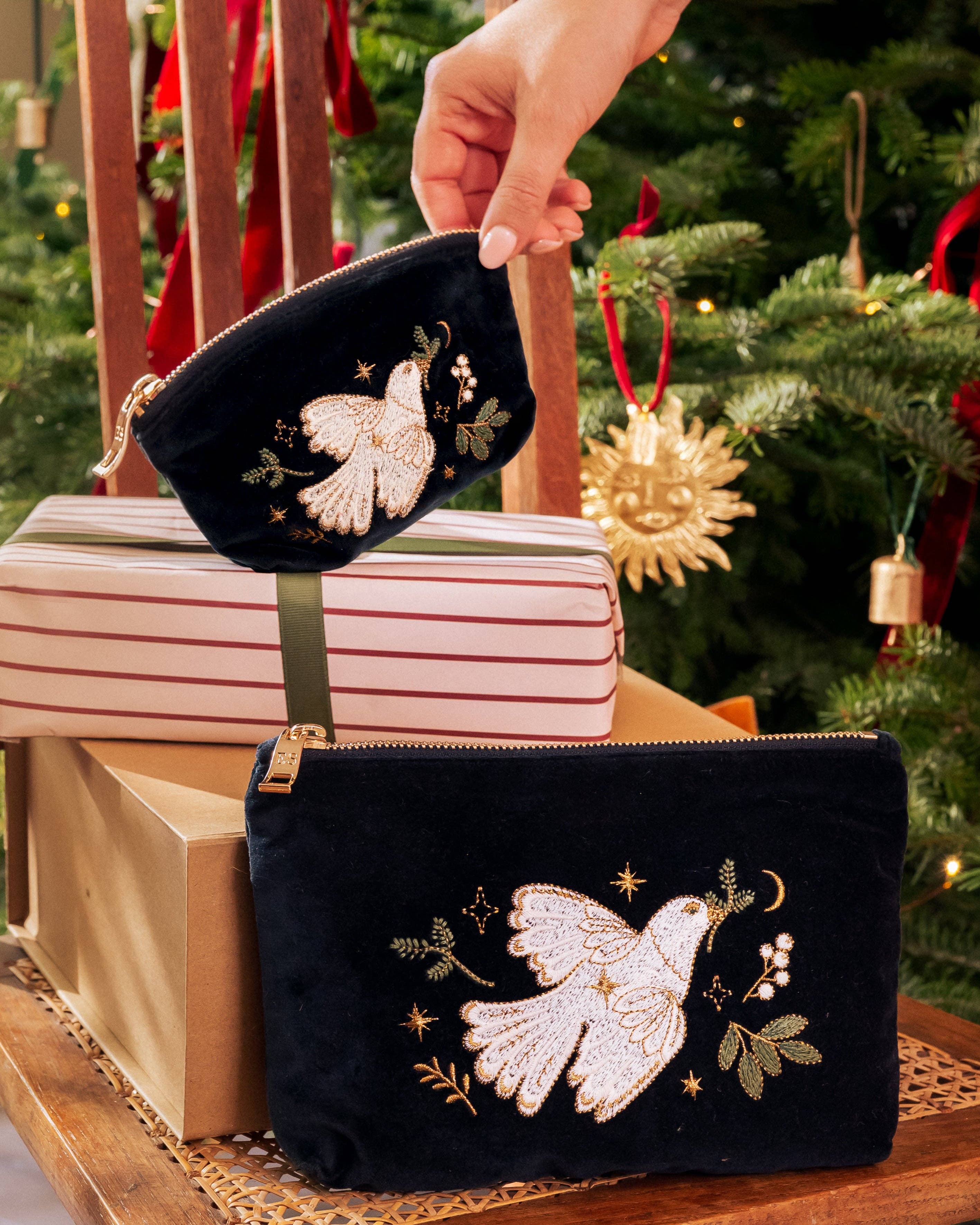 Elizabeth Scarlett Doves of Peace Coin Purse