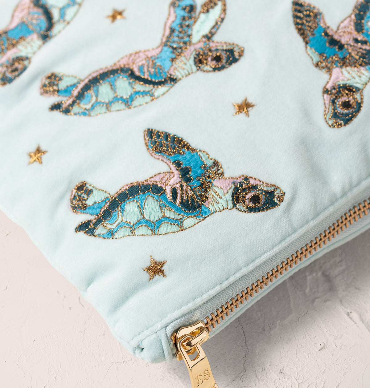 Elizabeth Scarlett Baby Turtle Ice Blue Everyday Pouch