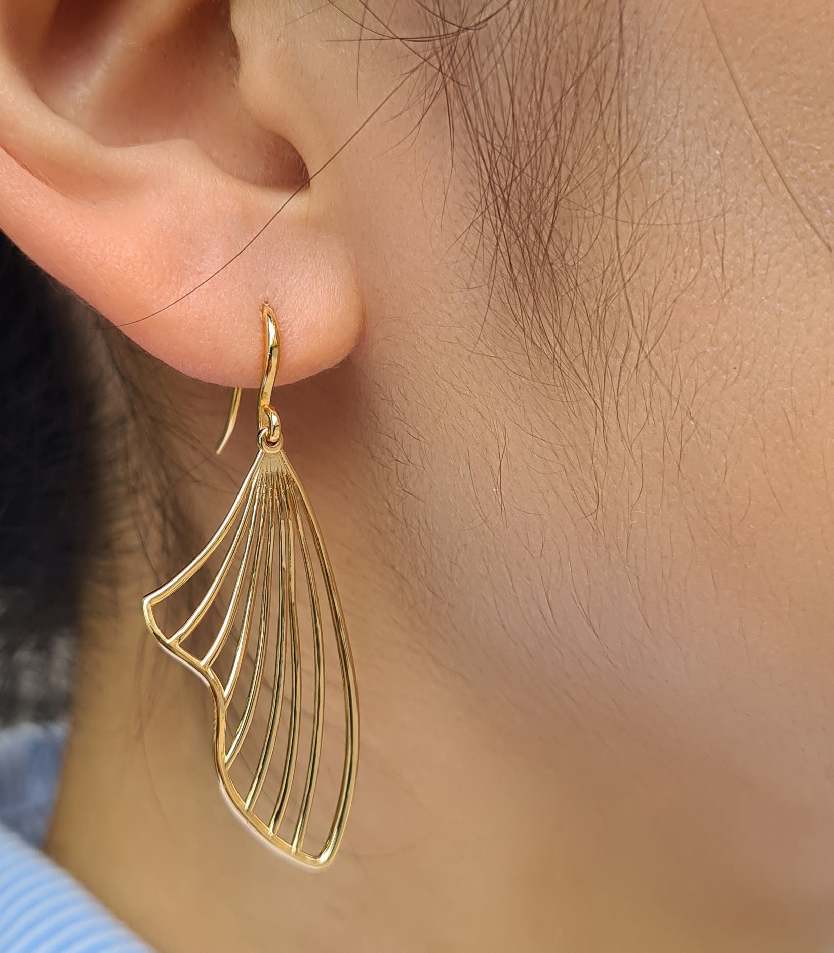 Tidal Fish Fin Drop Earrings