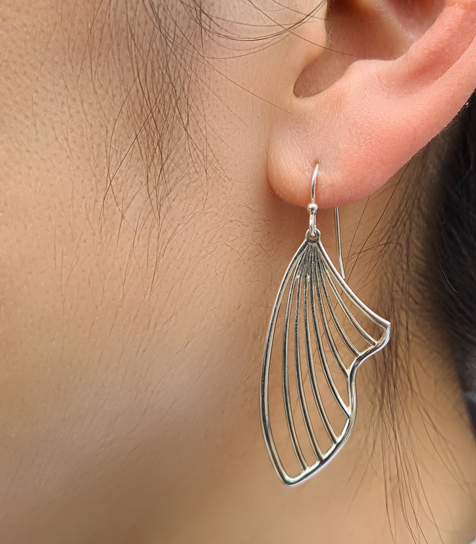 Tidal Fish Fin Drop Earrings
