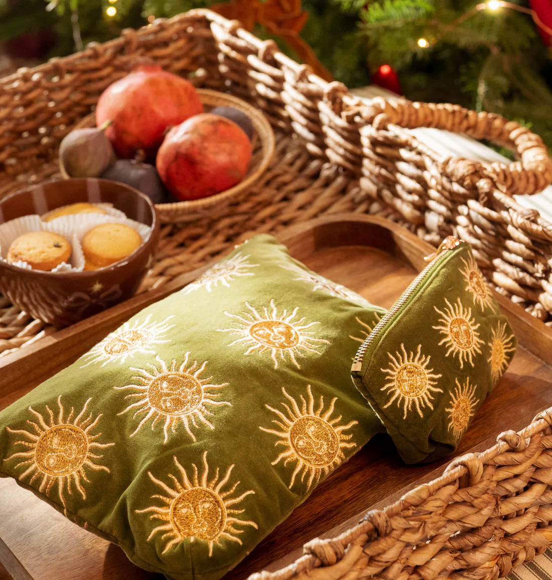 Elizabeth Scarlett Sun Goddess Everyday Pouch - Fern Green