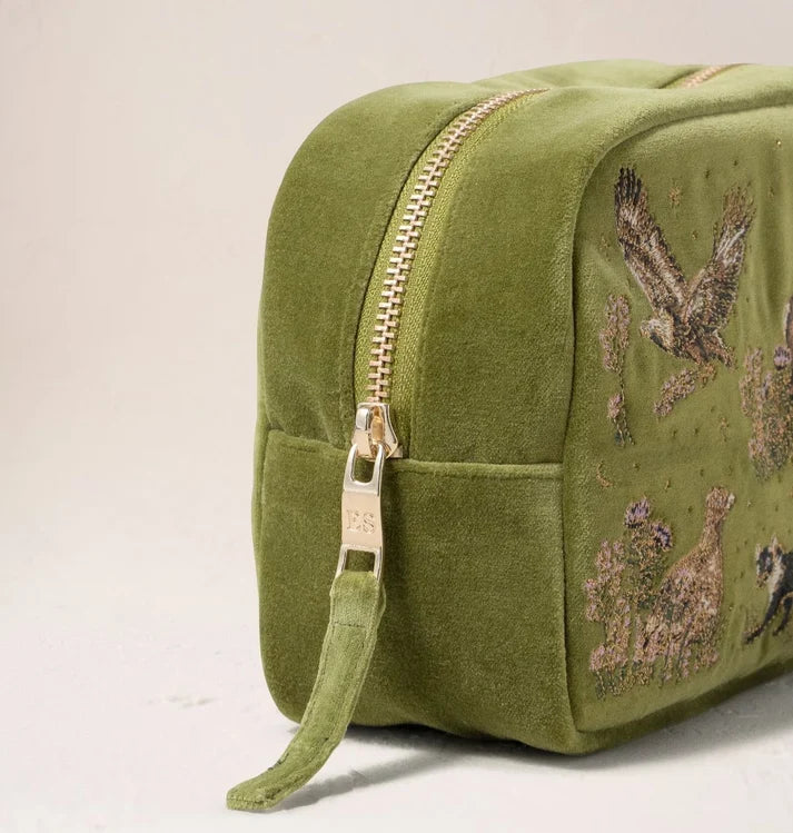 Elizabeth Scarlett - Highland Romance Makeup Bag