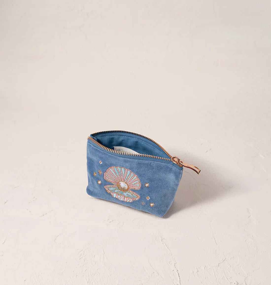 Elizabeth Scarlett Pearl Shell Coin Purse