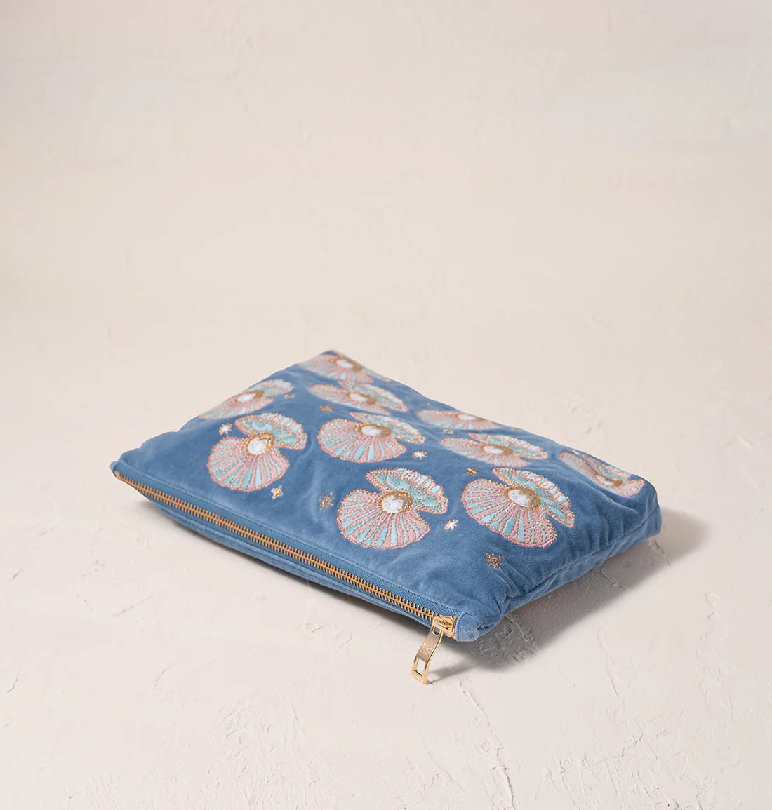 Elizabeth Scarlett Pearl Shell Everyday Pouch